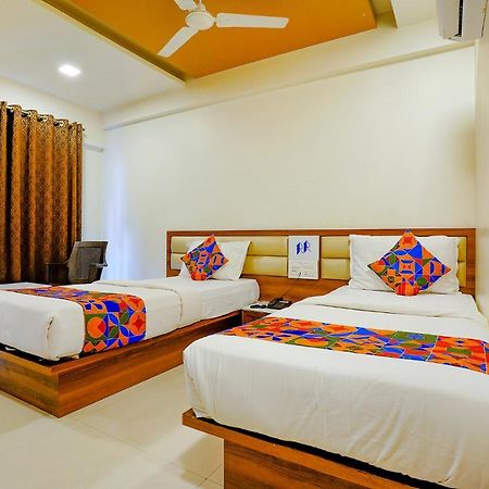 Fabhotel Ramjis Residency Насик Экстерьер фото