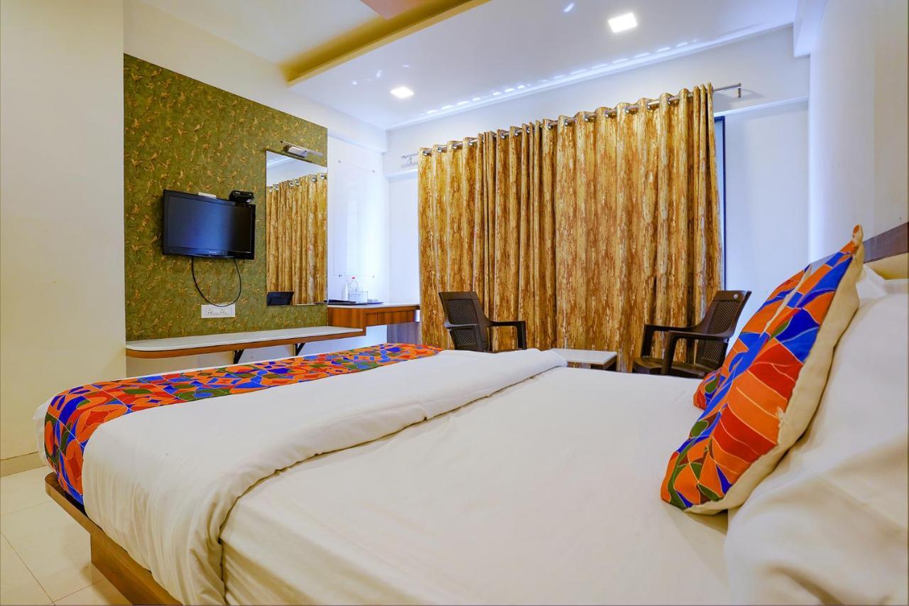 Fabhotel Ramjis Residency Насик Экстерьер фото